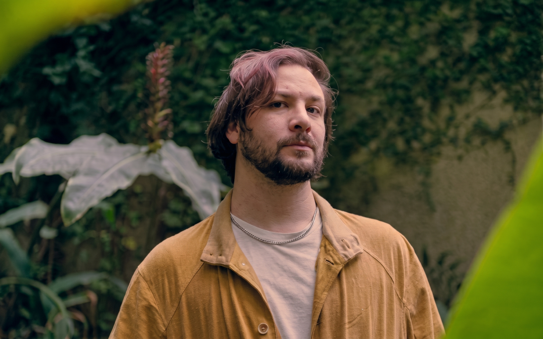 Paulo Gallo: El pulso sonoro de QUE SE ACABE TODO